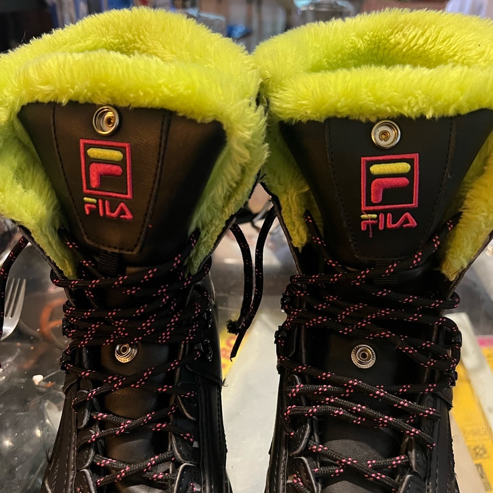 Fila Disruptir Boot - Picture 5 of 13